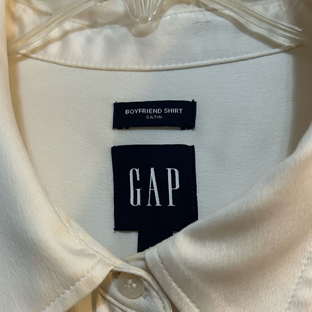 GAP Satin Boyfriend Button Down Off Shirt - Picture 9 of 9